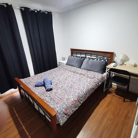 דירות גולד קוסט Shared House With Other Guests Near Shopping Center And Theme Parks מראה חיצוני תמונה