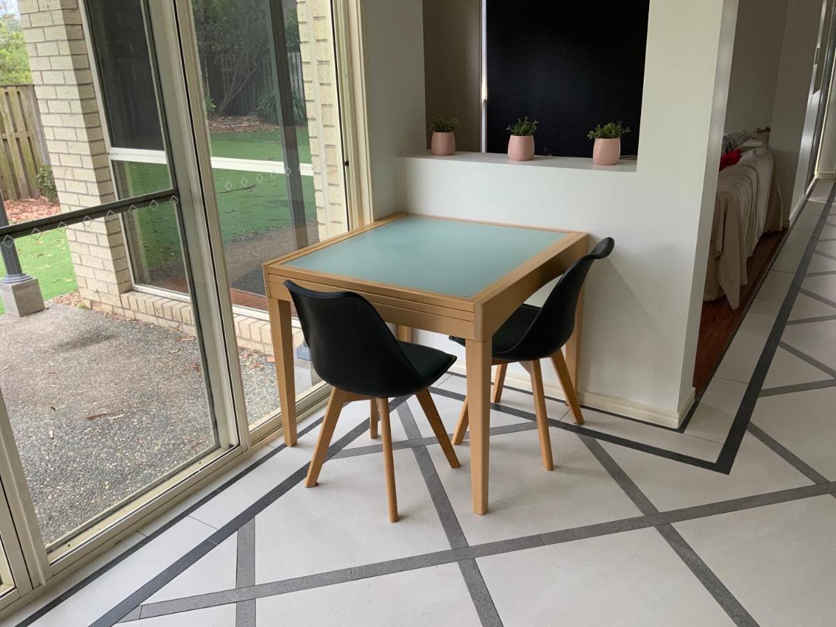 דירות גולד קוסט Shared House With Other Guests Near Shopping Center And Theme Parks מראה חיצוני תמונה