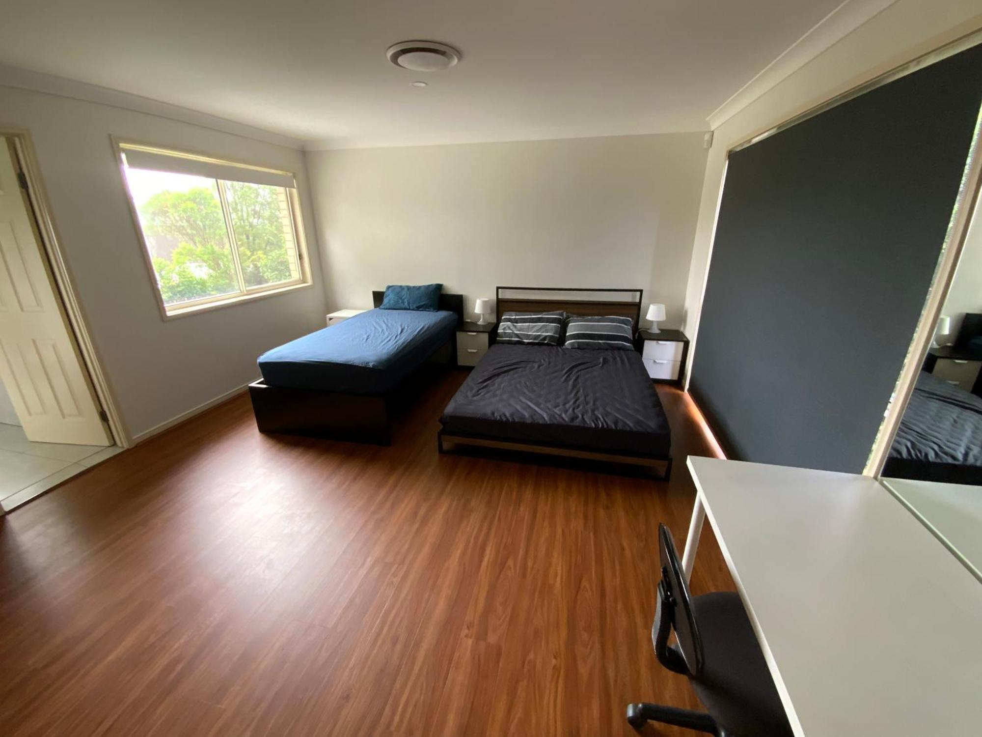 דירות גולד קוסט Shared House With Other Guests Near Shopping Center And Theme Parks חדר תמונה